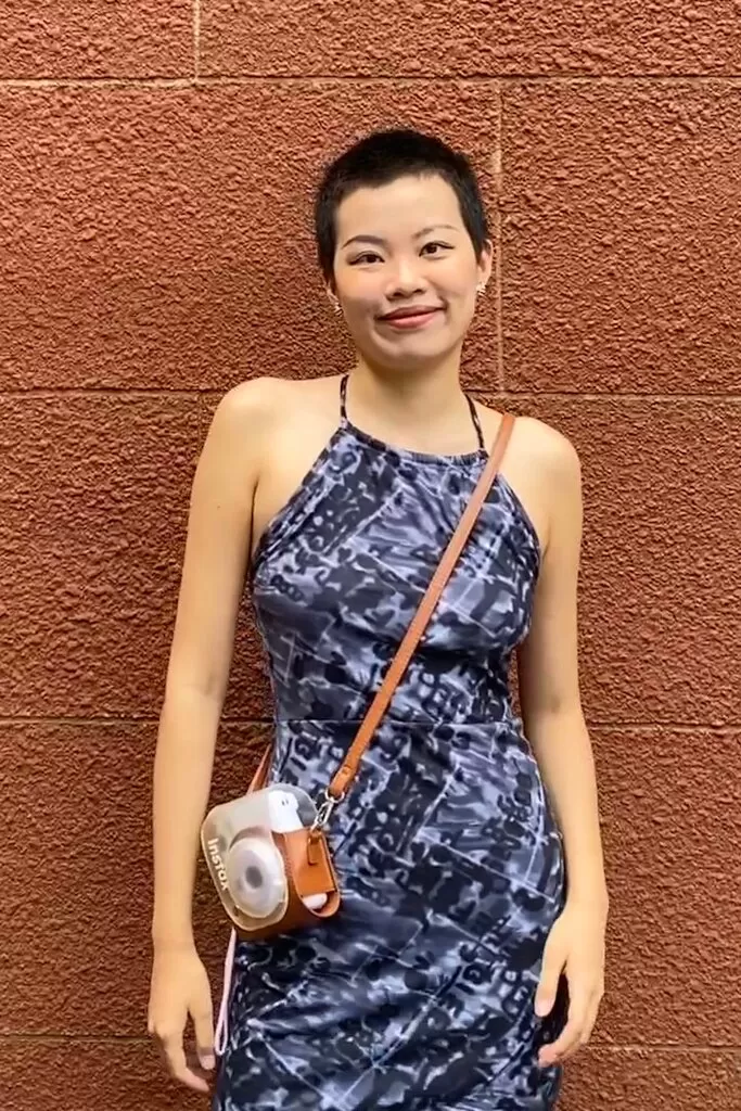 超短发、素颜、衣着宽松：拒绝“服美役”的中国女性